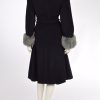Zwarte vintage mantel met fur manchetten maat M - Afbeelding 4