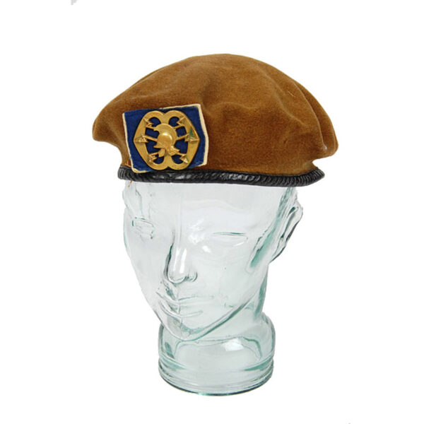 Vintage legerbaret maat M / 57 - 58
