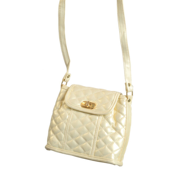 Vintage schoudertasje Chanel-look met parelmoer